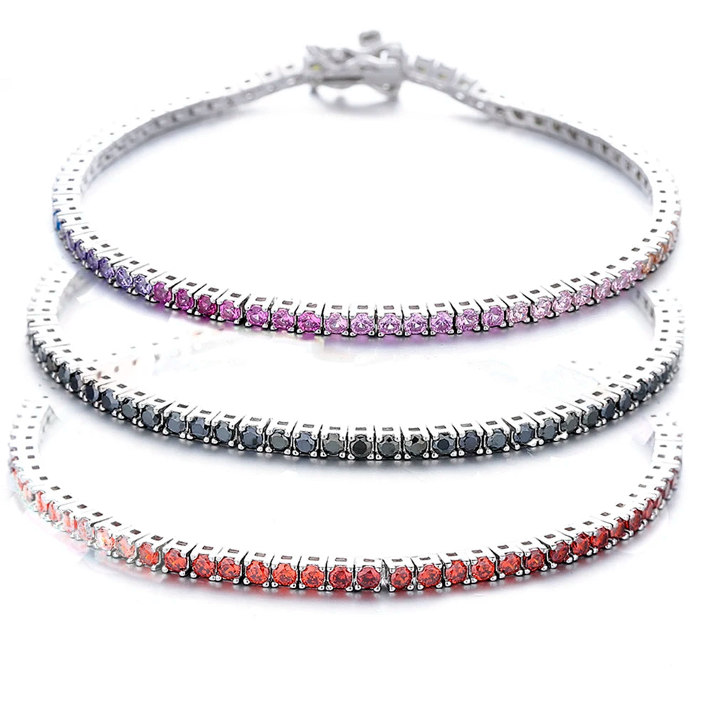 The Silver Tennis bracelet, close-up on the stone setting